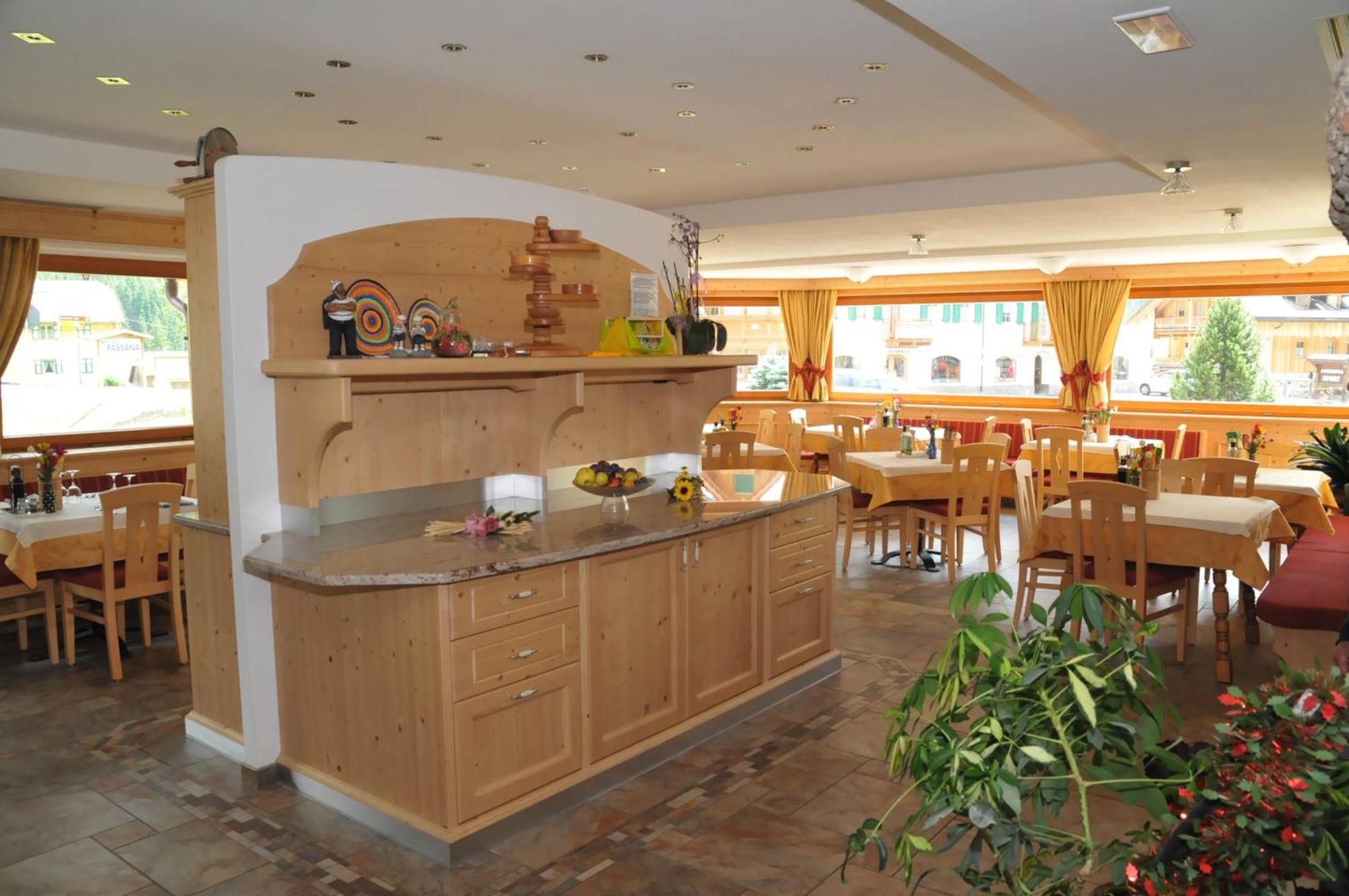 Hotel Ciamol Campitello di Fassa Ngoại thất bức ảnh