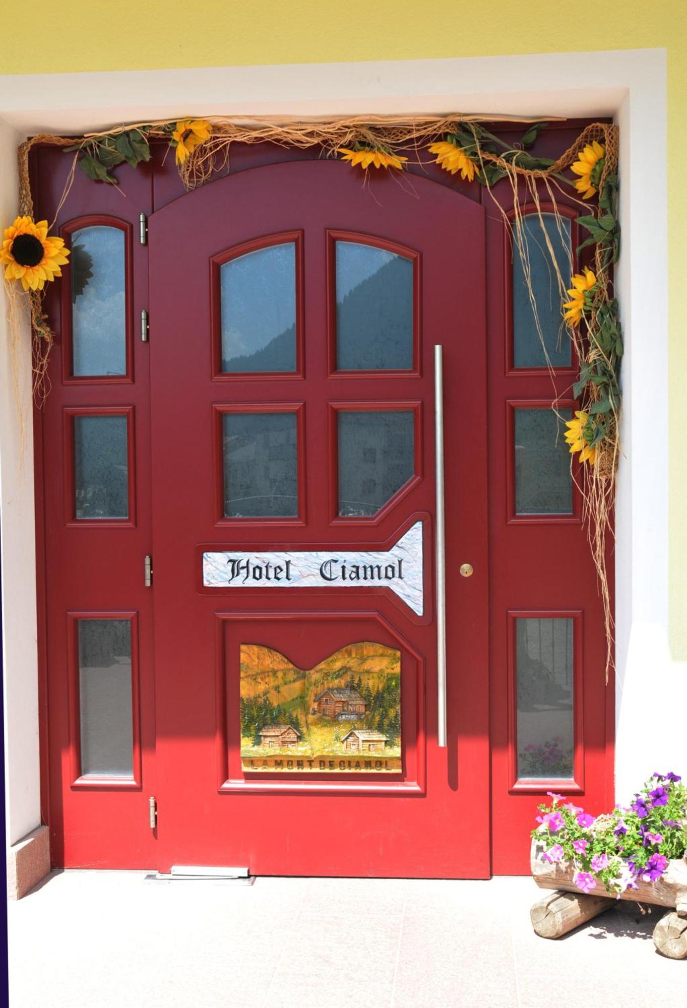 Hotel Ciamol Campitello di Fassa Ngoại thất bức ảnh