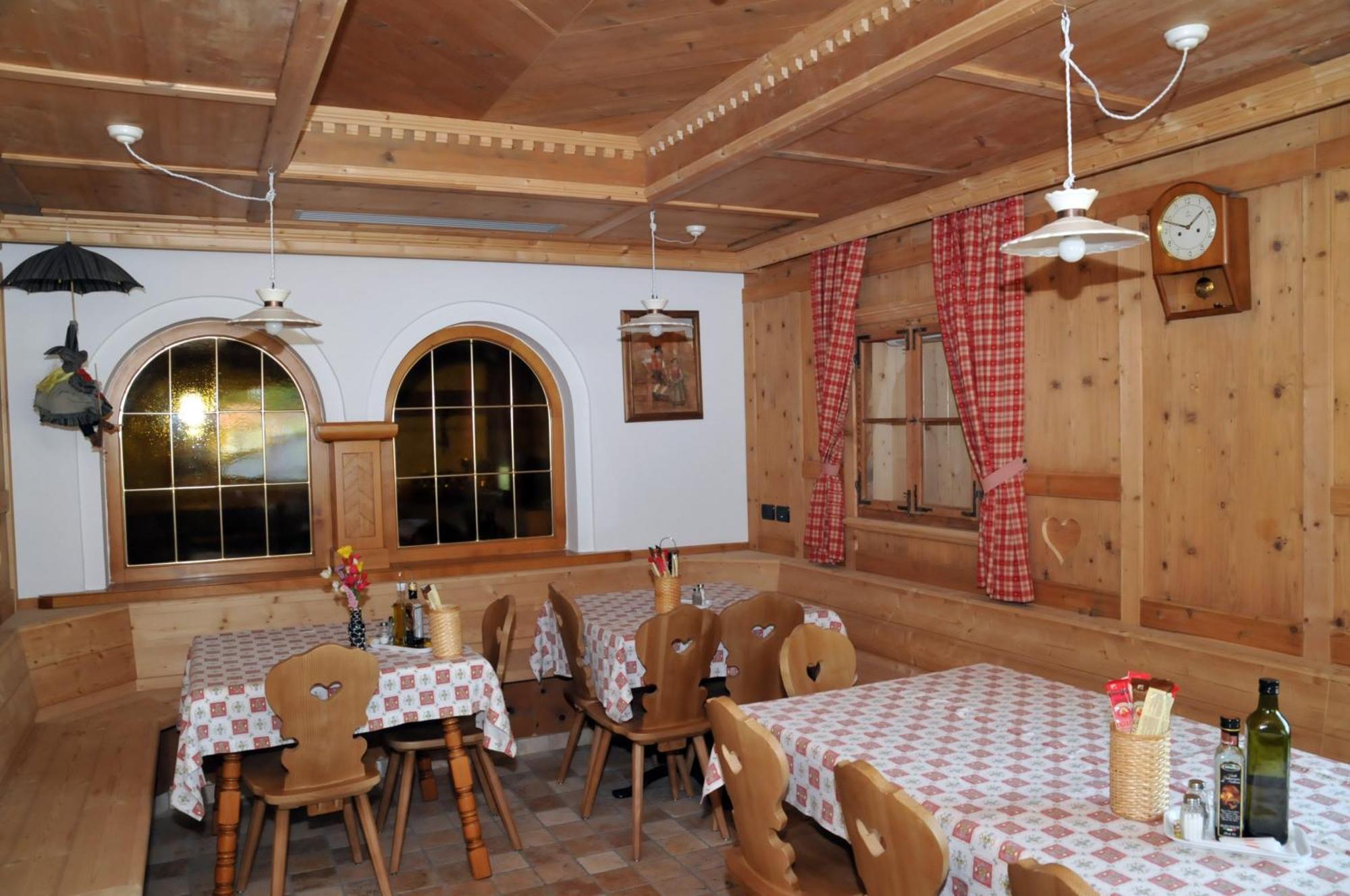 Hotel Ciamol Campitello di Fassa Ngoại thất bức ảnh