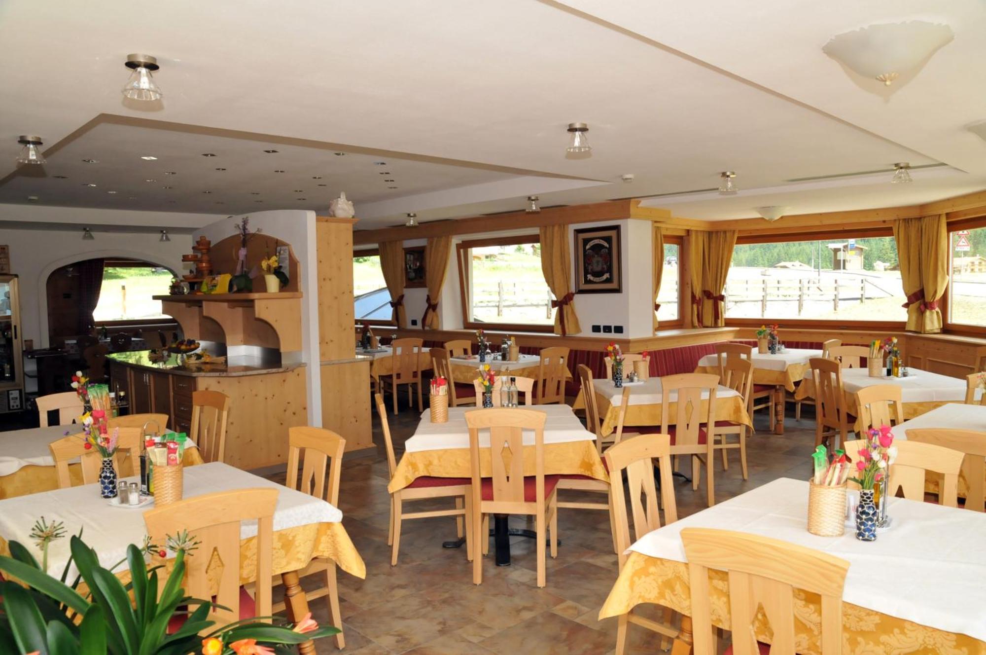 Hotel Ciamol Campitello di Fassa Ngoại thất bức ảnh