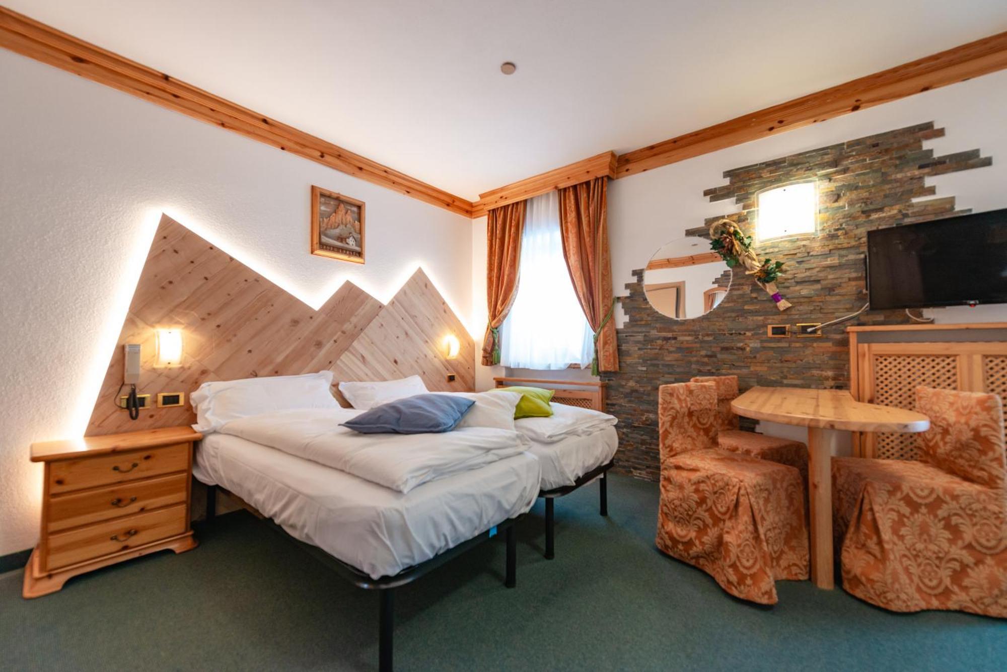 Hotel Ciamol Campitello di Fassa Ngoại thất bức ảnh