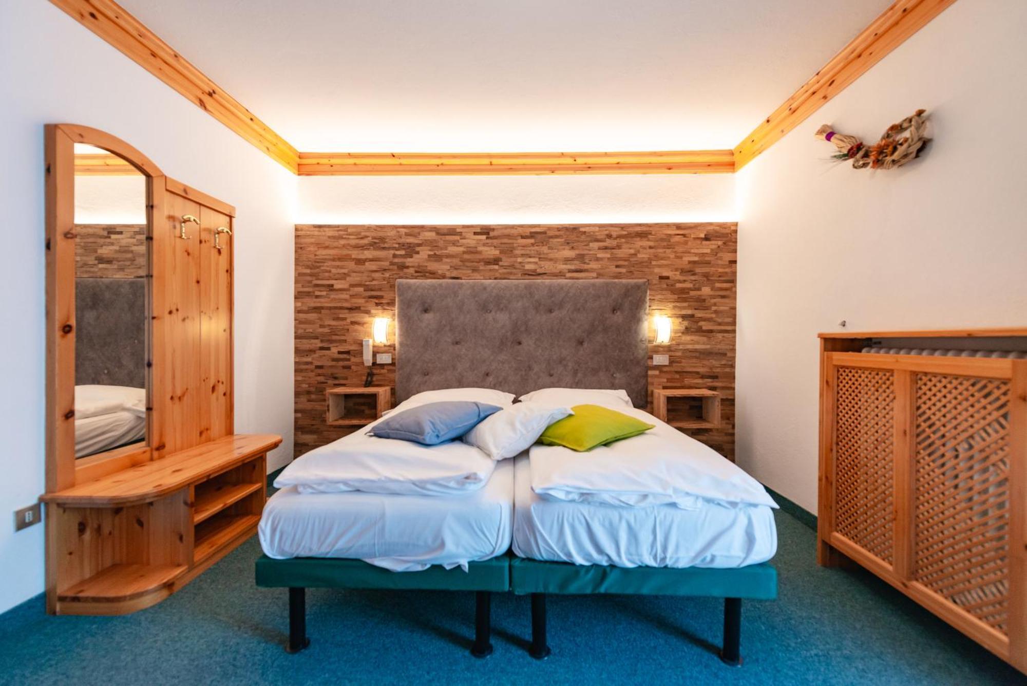 Hotel Ciamol Campitello di Fassa Ngoại thất bức ảnh