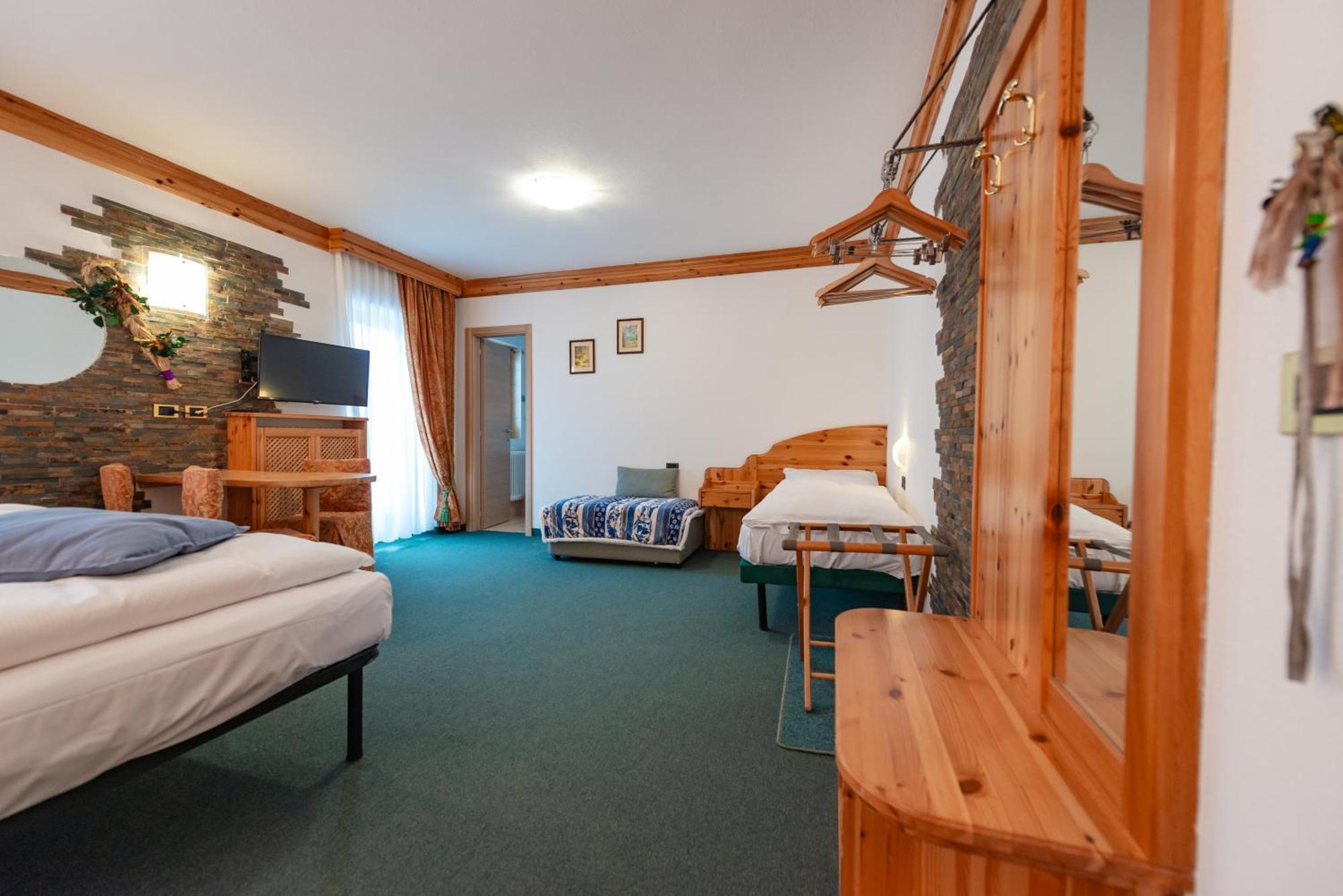 Hotel Ciamol Campitello di Fassa Ngoại thất bức ảnh